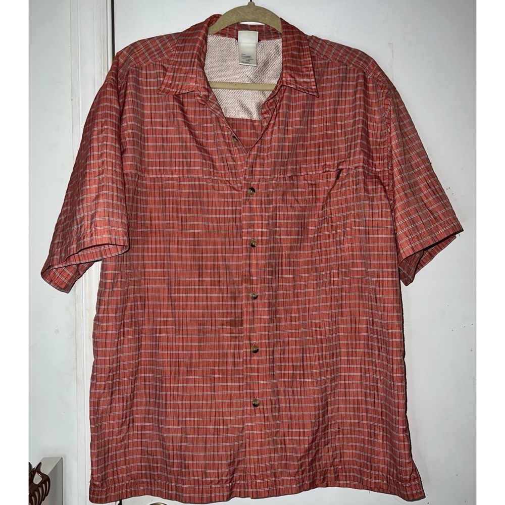 Men's orange Northface button shirt. Like new, without tags. (l)